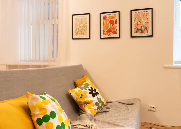 Cozy X Free Parking Self Check In 24-7 By H&h Appartement